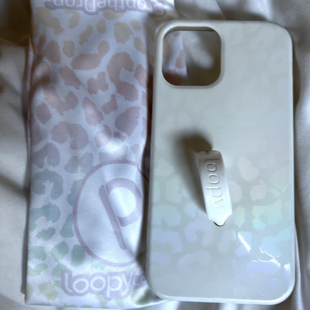 Loopy Case iPhone 12/12 Pro Opal Leopard